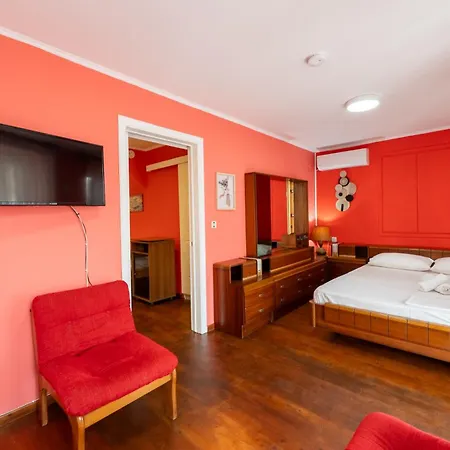 Dora's Happy Apartament *